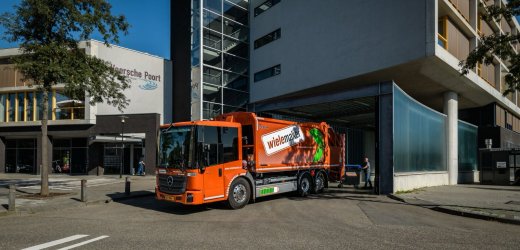 Wielemaker met de eEconic achterlader van Mercedes-Benz